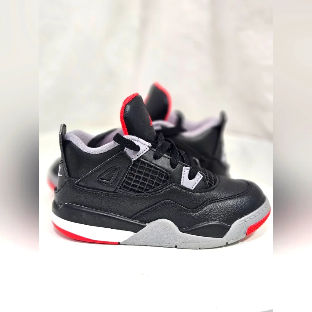 Jordan 4's, 10C, Black/Red/White - Picture 2 of 8